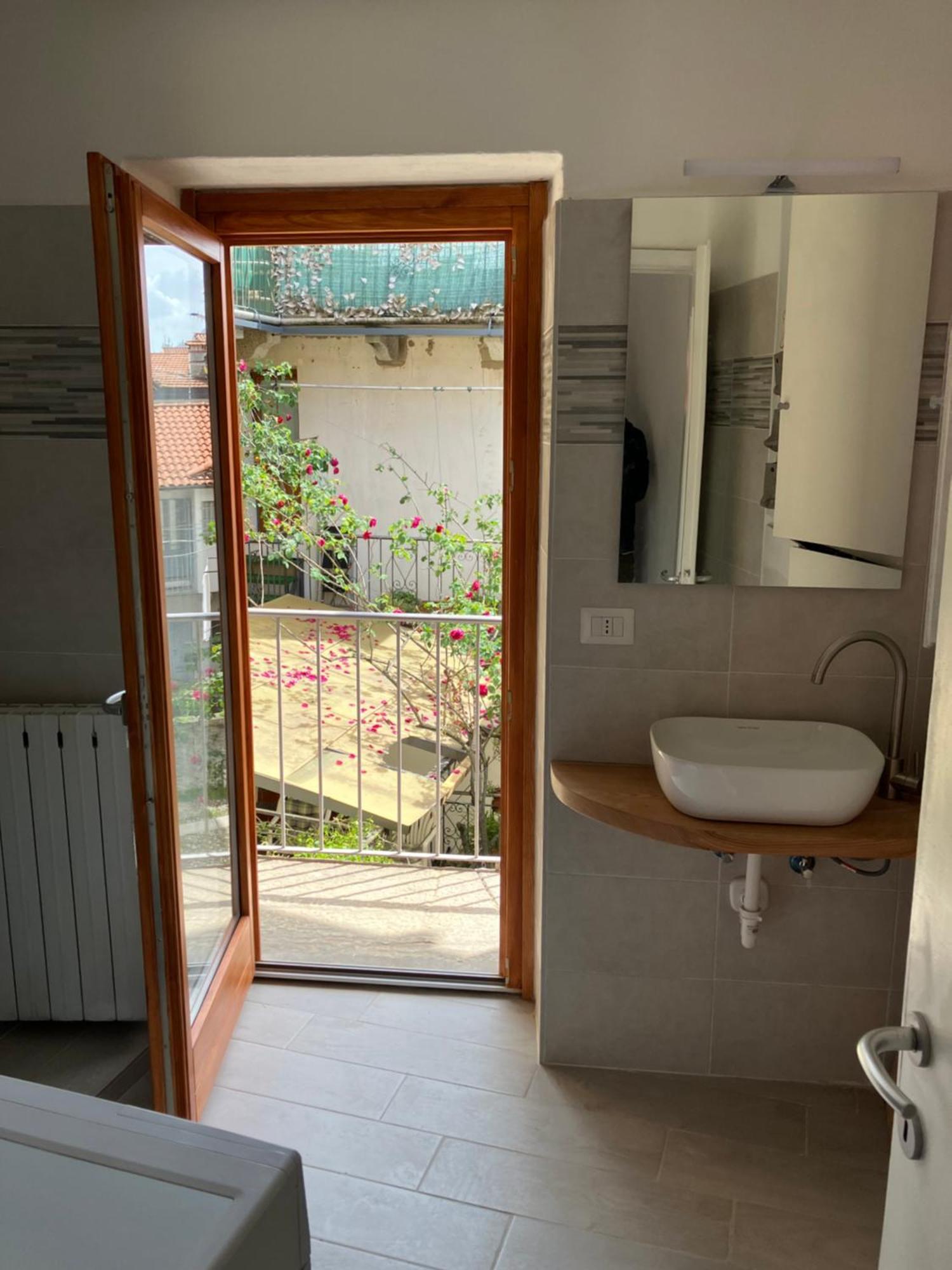 Casa Vacanze Scent Of Roses Verbania Exterior foto