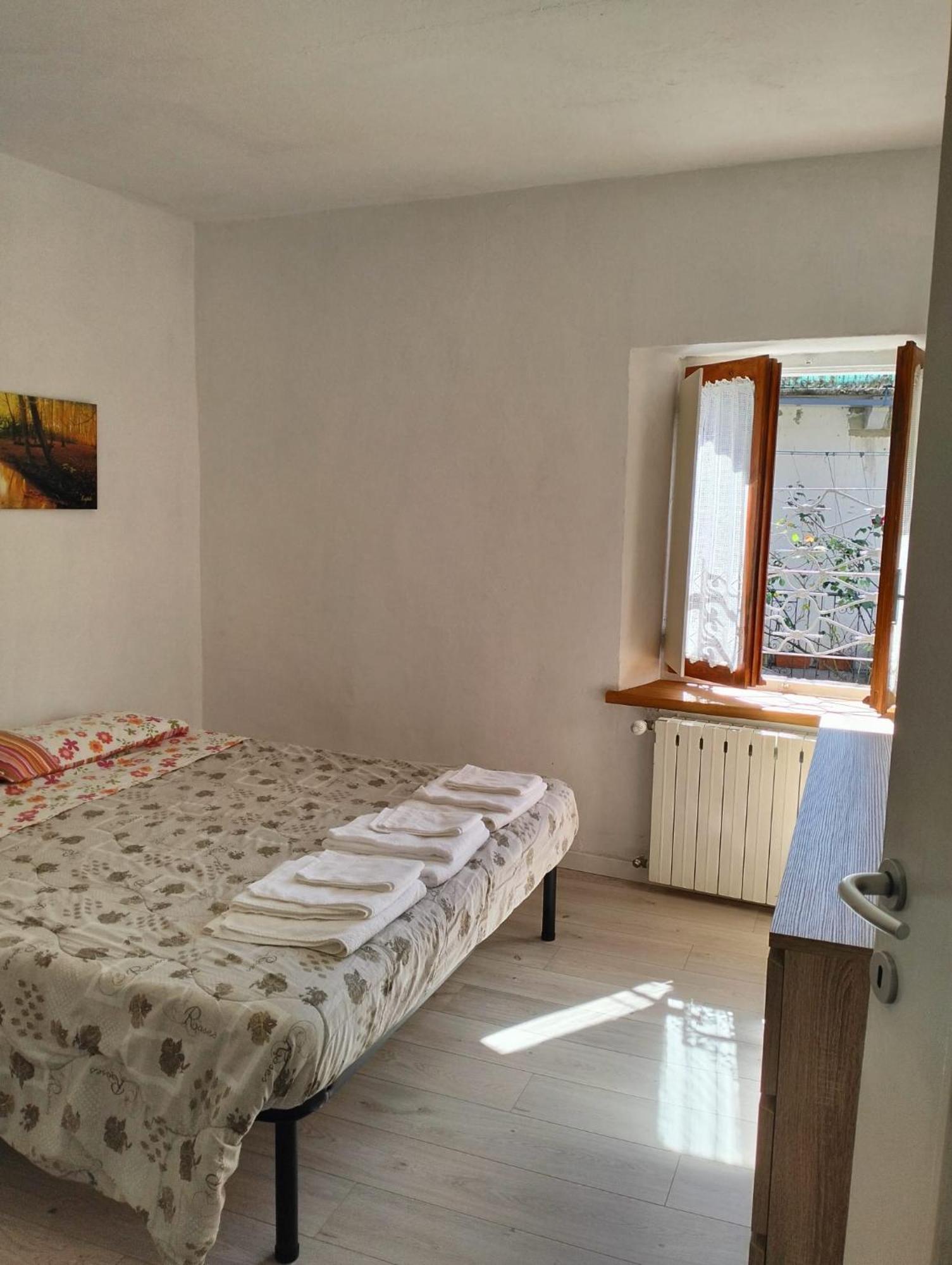 Casa Vacanze Scent Of Roses Verbania Exterior foto
